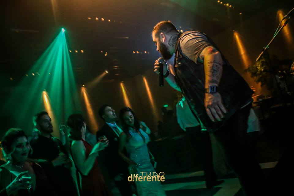 Grupo Tudo Diferente - samba e pagode para casamento